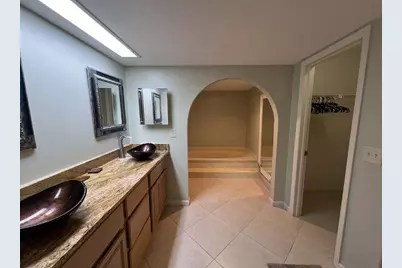 1639 Embassy Drive #202, West Palm Beach, FL 33401 - Photo 14