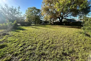 8922 102nd Ave, Vero Beach, FL 32967 - Photo 1