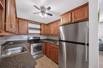 2002 Berkshire #2002, Deerfield Beach, FL 33442 - Photo 8
