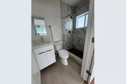725 NE 160th Terrace, Miami, FL 33162 - Photo 28