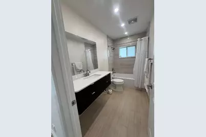 725 NE 160th Terrace, Miami, FL 33162 - Photo 18