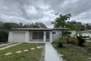 725 NE 160th Terrace, Miami, FL 33162 - Photo 1