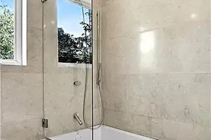 551 NE 53rd St, Miami, FL 33137 - Photo 16