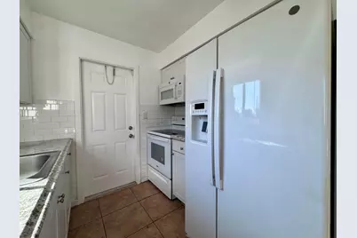 3101 NE 7th Avenue #B, Pompano Beach, FL 33064 - Photo 2