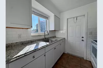 3101 NE 7th Avenue #B, Pompano Beach, FL 33064 - Photo 4