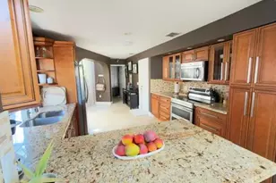 706 Via Genova, Deerfield Beach, FL 33442 - Photo 8