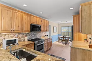 4240 NE 19th Ave, Oakland Park, FL 33308 - Photo 10