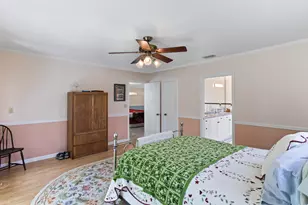 4240 NE 19th Ave, Oakland Park, FL 33308 - Photo 14