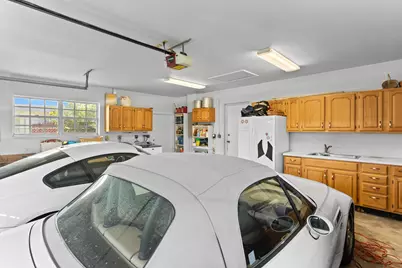4240 NE 19th Avenue, Oakland Park, FL 33308 - Photo 40
