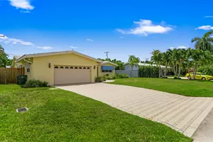 4240 NE 19th Ave, Oakland Park, FL 33308 - Photo 4