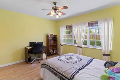 4240 NE 19th Avenue, Oakland Park, FL 33308 - Photo 32
