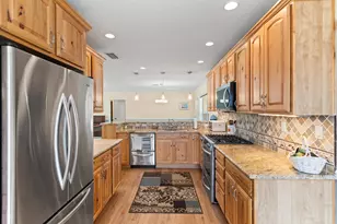 4240 NE 19th Ave, Oakland Park, FL 33308 - Photo 10