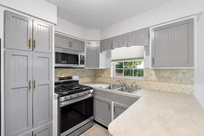 1101 NE 35th Street, Pompano Beach, FL 33064 - Photo 16