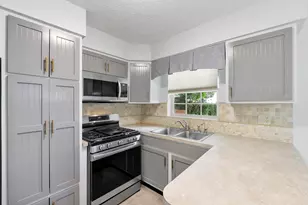 1101 NE 35th St, Pompano Beach, FL 33064 - Photo 16
