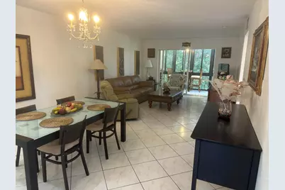 8960 S Hollybrook #301, Pembroke Pines, FL 33025 - Photo 1