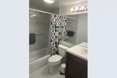 8960 S Hollybrook #301, Pembroke Pines, FL 33025 - Photo 8