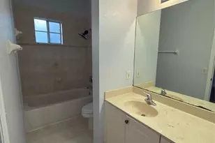 8320 Santa Monica Ave, Tamarac, FL 33321 - Photo 10