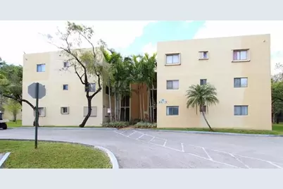 8015 SW 107th Avenue SW #218, Miami, FL 33173 - Photo 10