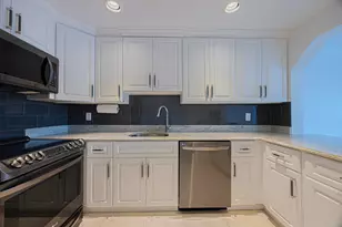 801 Palm Trail, Delray Beach, FL 33483 - Photo 12