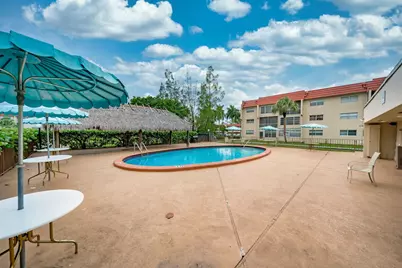 9660 Sunrise Lakes Boulevard #306, Sunrise, FL 33322 - Photo 28