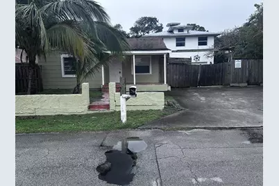 130 NE 4th Avenue, Boynton Beach, FL 33435 - Photo 2