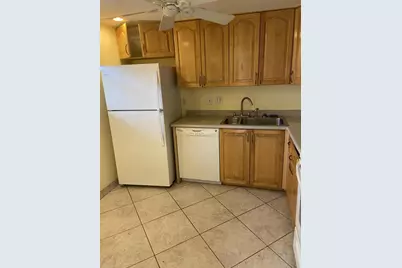 3090 Holiday Springs Boulevard #310, Margate, FL 33063 - Photo 6