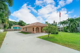 5592 1st Rd, Lake Worth, FL 33467 - Photo 2