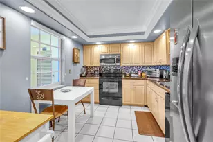 400 Oaks Ln, Pompano Beach, FL 33069 - Photo 4