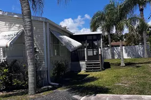 8015 SE Fairchild Wy, Hobe Sound, FL 33455 - Photo 14