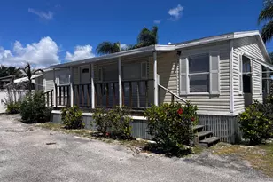 8015 SE Fairchild Wy, Hobe Sound, FL 33455 - Photo 2