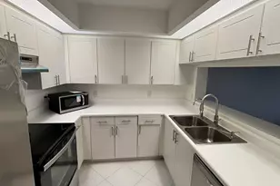 1001 SW 141st Ave, Pembroke Pines, FL 33027 - Photo 8