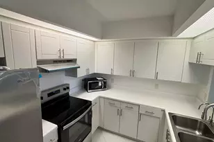 1001 SW 141st Ave, Pembroke Pines, FL 33027 - Photo 6
