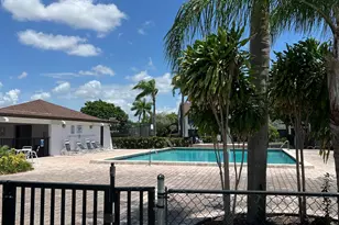 204 Lake Pointe Dr, Oakland Park, FL 33309 - Photo 24