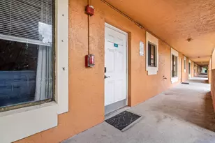 6900 SW 39th St, Davie, FL 33314 - Photo 2