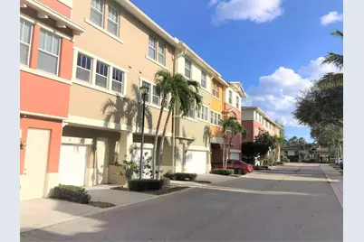 810 Marina Del Ray Lane #5, West Palm Beach, FL 33401 - Photo 4