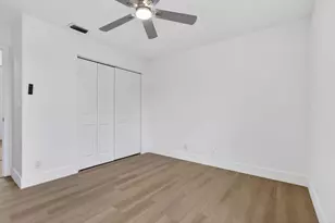 7823 Springfield Lake Dr, Lake Worth, FL 33467 - Photo 12