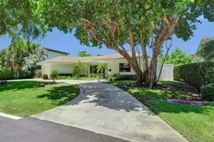 5 Gatehouse Rd, Sea Ranch Lakes, FL 33308 - Photo 2