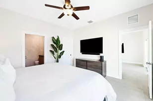 160 NE 35th St, Oakland Park, FL 33334 - Photo 10