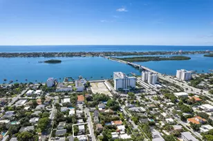 217 Lytton Ct, West Palm Beach, FL 33405 - Photo 24