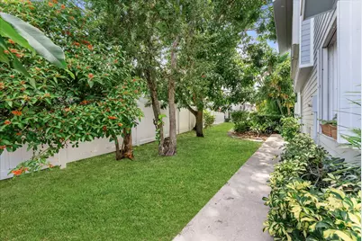 21400 Tudor Drive, Boca Raton, FL 33486 - Photo 2