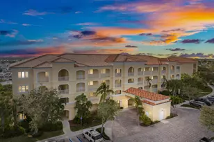 33 Harbour Isle Dr W, Fort Pierce, FL 34949 - Photo 2