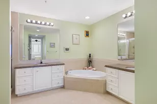 33 Harbour Isle Dr W, Fort Pierce, FL 34949 - Photo 16