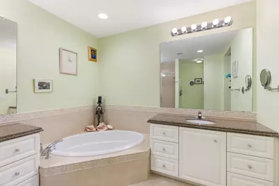 33 Harbour Isle Drive W #201, Fort Pierce, FL 34949 - Photo 18