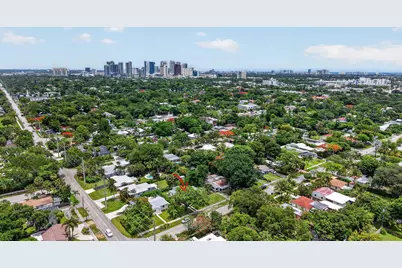 841 SW 18th Court, Fort Lauderdale, FL 33315 - Photo 8