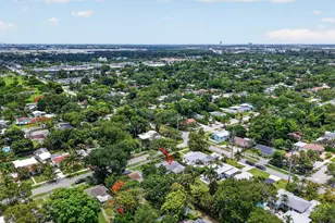 841 SW 18th Ct, Fort Lauderdale, FL 33315 - Photo 4