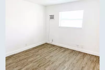 240 SW 8th Street #10, Pompano Beach, FL 33060 - Photo 8