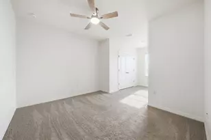 986 Lido Dr, Howey in the Hills, FL 34737 - Photo 8
