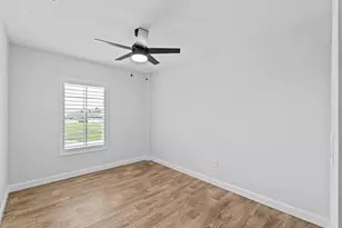 56 W 12th St, Riviera Beach, FL 33404 - Photo 12