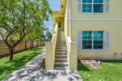 56 W 12th Street #D, West Palm Beach, FL 33404 - Photo 2