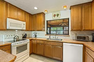 2538 SE Hallahan St, Port Saint Lucie, FL 34952 - Photo 8